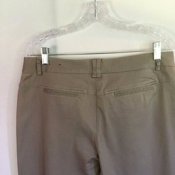 Style & Co Capris Stretch Khaki Tan Button Accents Women's Size 10 With Pockets - Picture 6 of 9